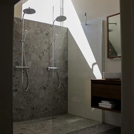 Slufterhoeve Bed and Breakfast 3*